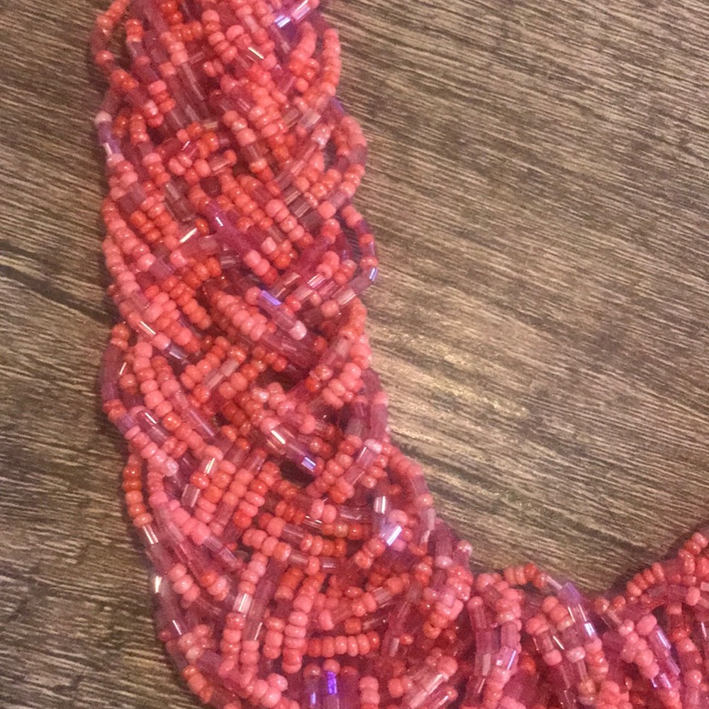 Beaded statement necklace - Picture 3 of 3